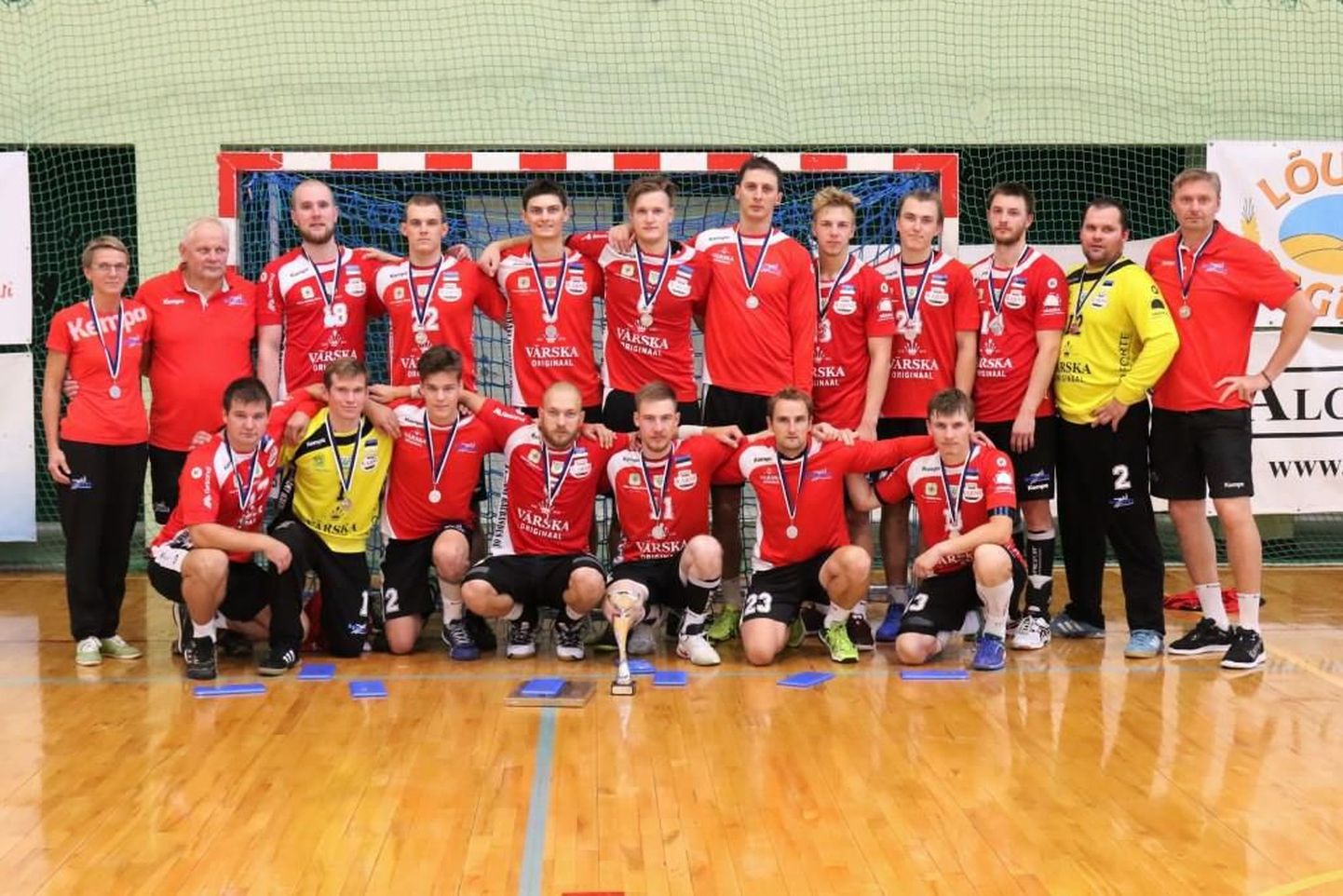 Turniiril Põlva Cup 2017 2. koha saanud Serviti meeskond.