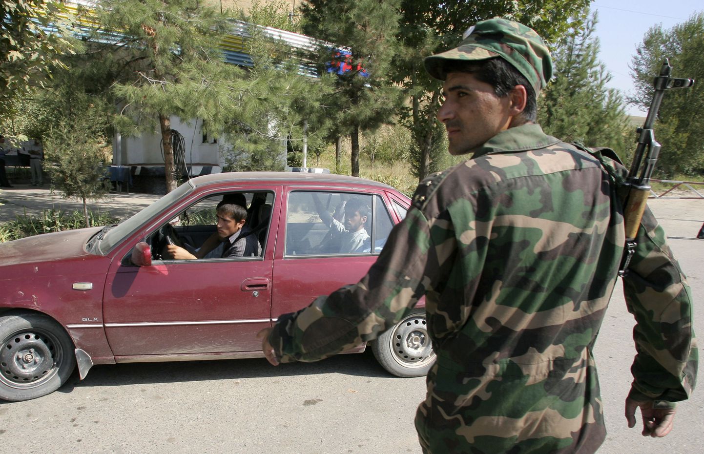 Tadžikistani sõjaväelane Dušanbe lähedal.