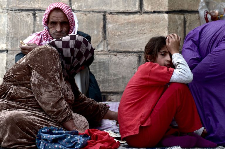 Tuhanded Süüria kurdid on põgenenud Türki.