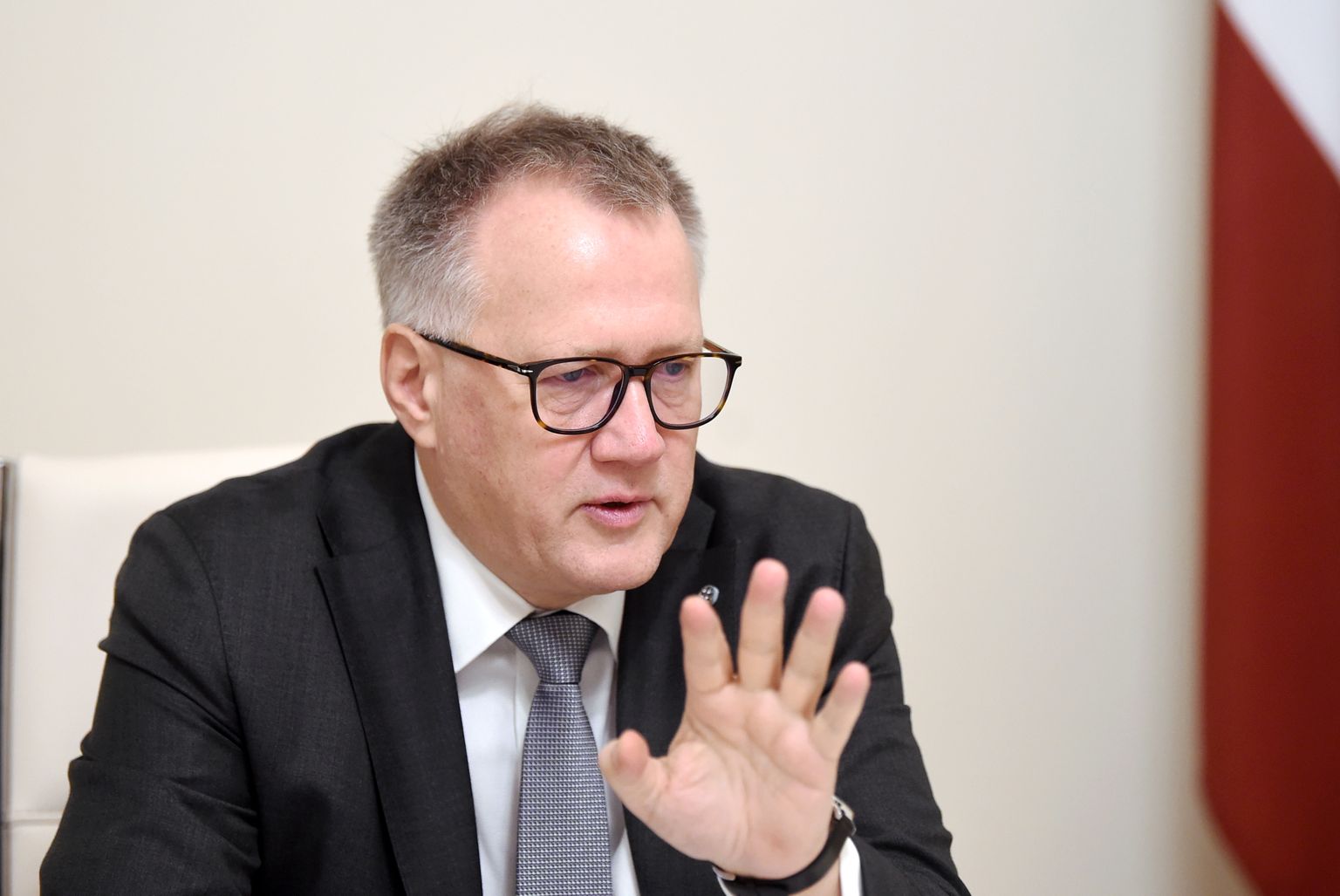 Finanšu ministrs Arvils Ašeradens