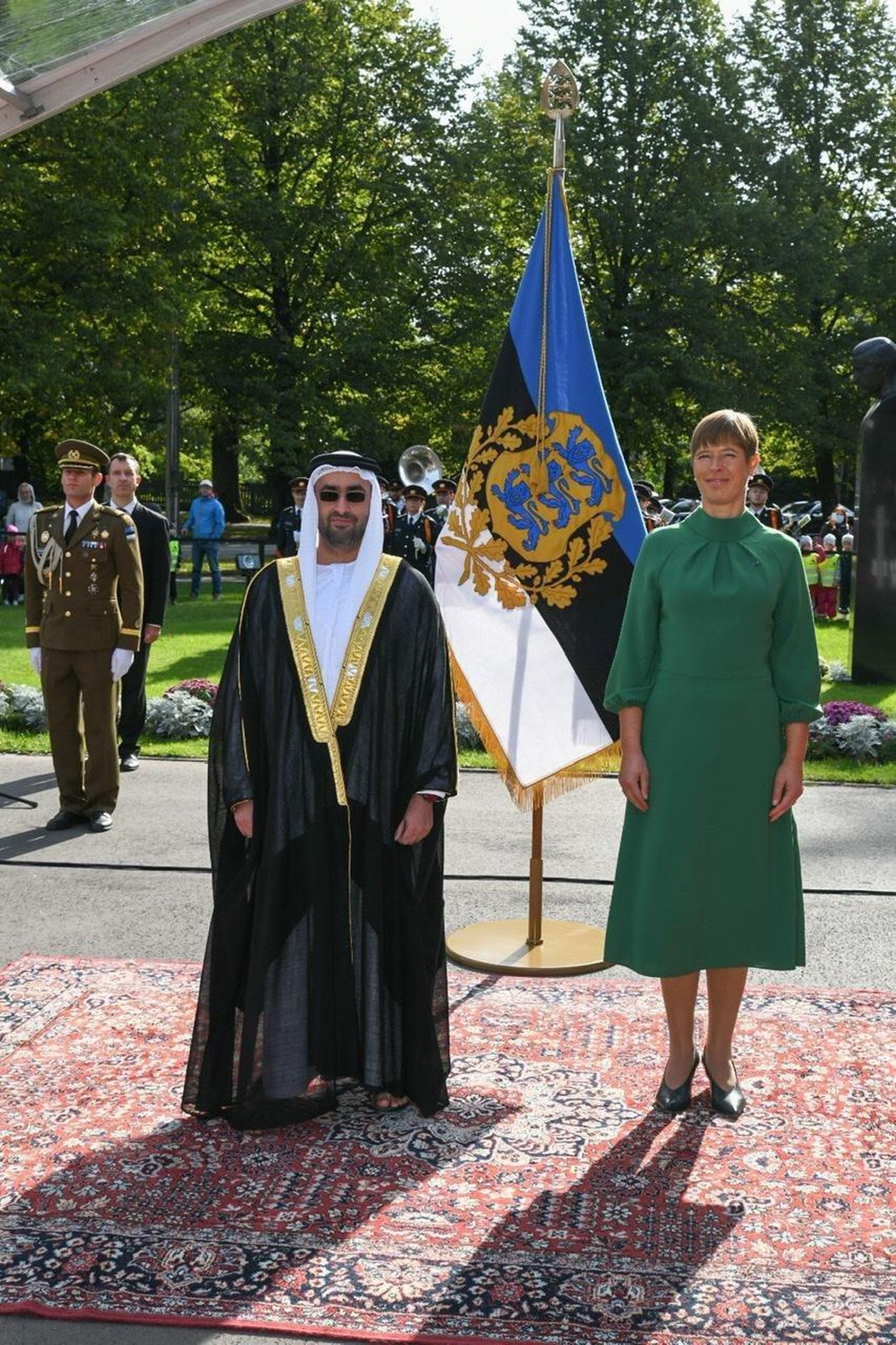 President Kersti Kaljulaidile andsid täna Pärnus oma volikirjad üle Madalmaade Kuningriigi suursaadik Özlem Canel, Vietnami Sotsialistliku Vabariigi suursaadik Dang Thi Hai Tam, Araabia Ühendemiraatide suursaadik šeik Mohammed bin Maktoum bin Rashid Al-Maktoum ja Islandi Vabariigi suursaadik Auðunn Atlason.
