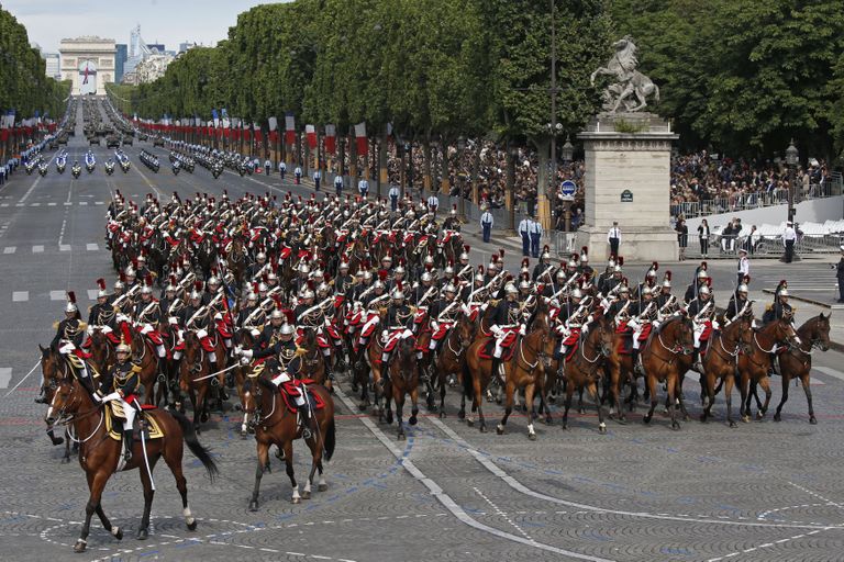Prantsuse Gardes Republicain tänasel Bastille' päeva militaarparaadil. Foto: Reuters/Scanpix