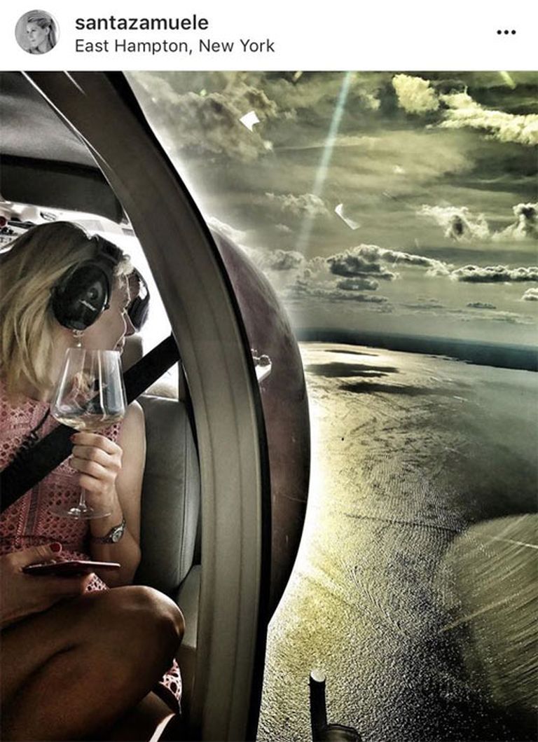 Oļega Fiļa sievas Instagram konts (kopš krīzes sākuma vairs nav publiski pieejams) bija pilns ar jahtām, privātiem lidaparātiem un braucieniem uz dārgu šampaniešu dārziem un ražotnēm 