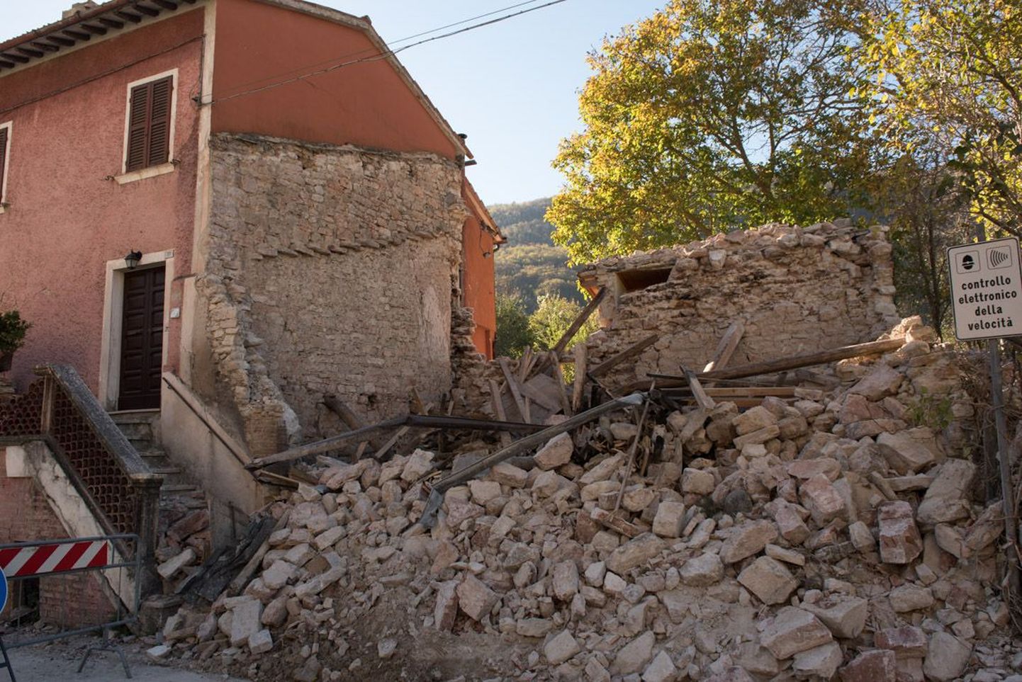 Kesk-Itaaliat tabas maavärin.