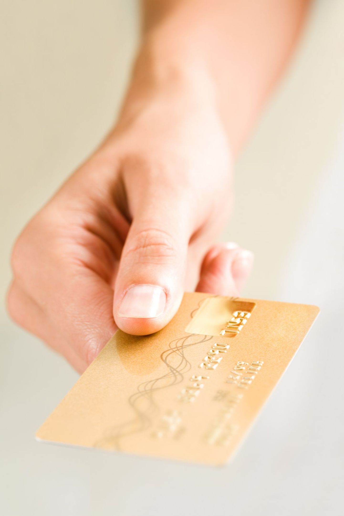 Heauskne tarbija võib pangakaardist kergekäeliselt ilma jääda.