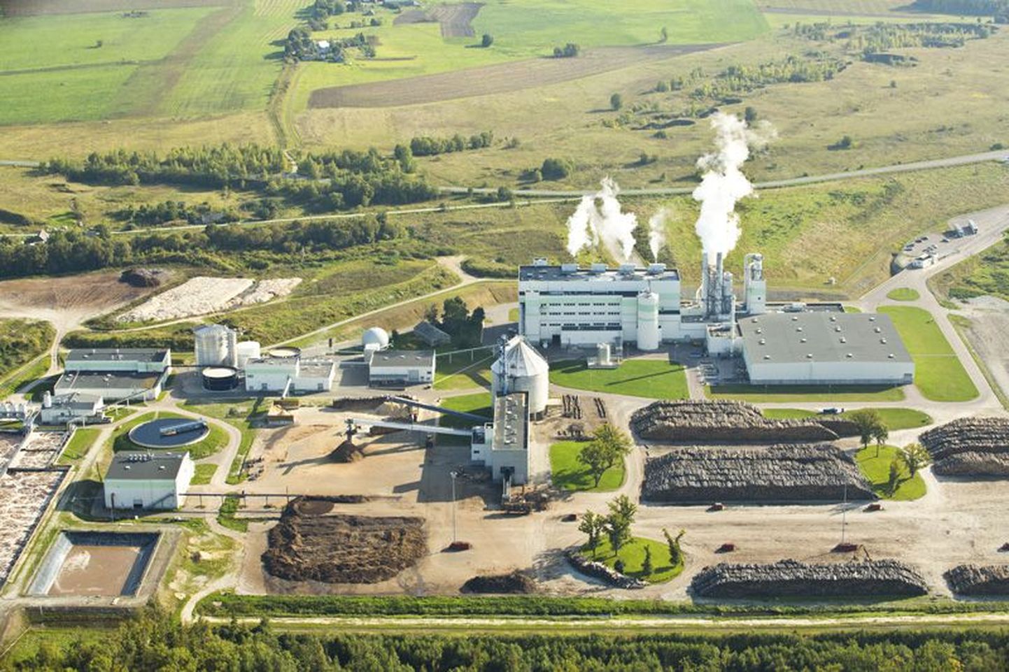 Kundas asuv Estonian Celli puitmassitehas, kus on nii veepuhastusjaam kui ka biogaasireaktor.