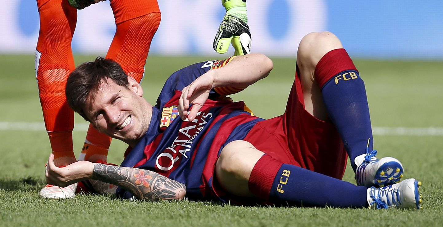 Lionel Messi vigastas põlve.