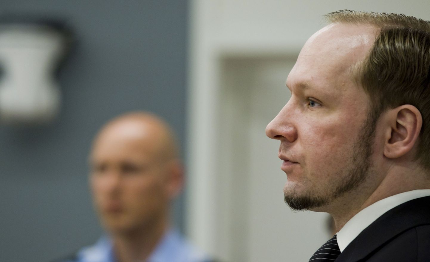 Anders Behring Breivik kohtus.