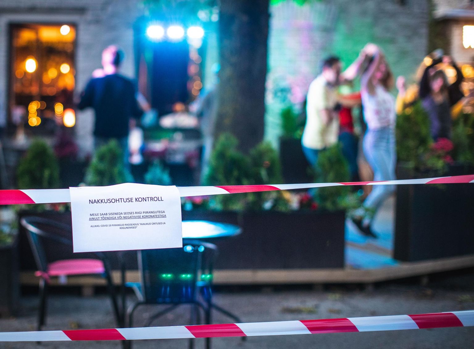 Telliskivi loomelinnak pärast vaksiinipassi kontrollimise nõude rakendamist.