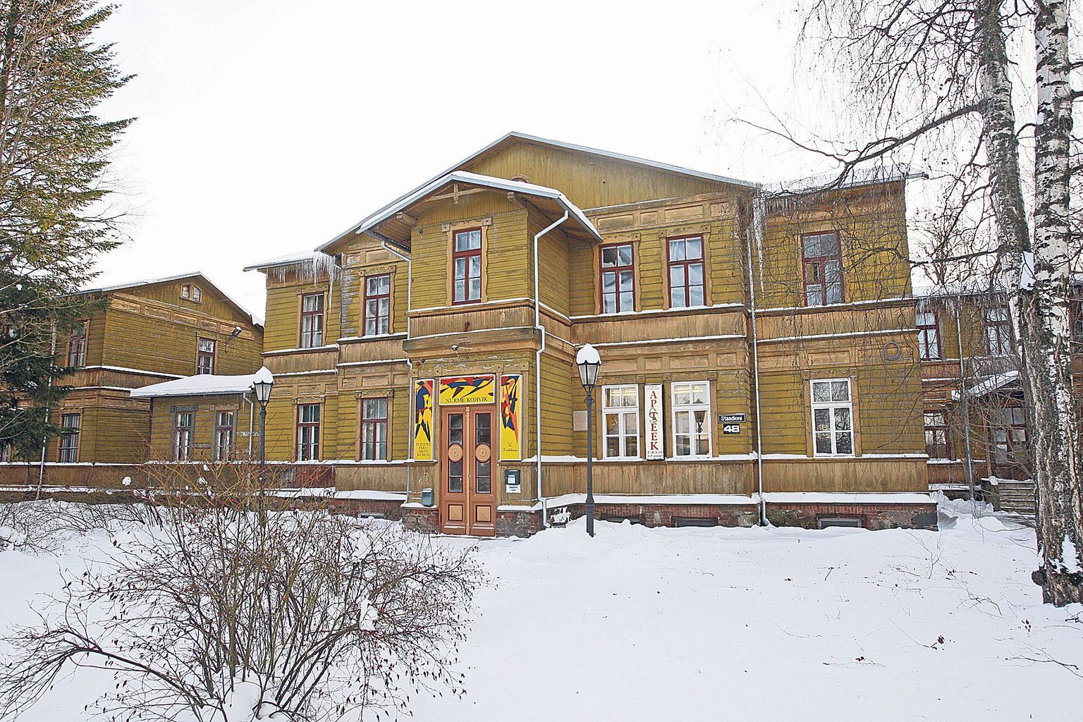Staadioni 48 maja ehitati 1878. aastal Tartu ülikooli psühhiaatriahaiglaks, kuid praegu kuulub see linnale.