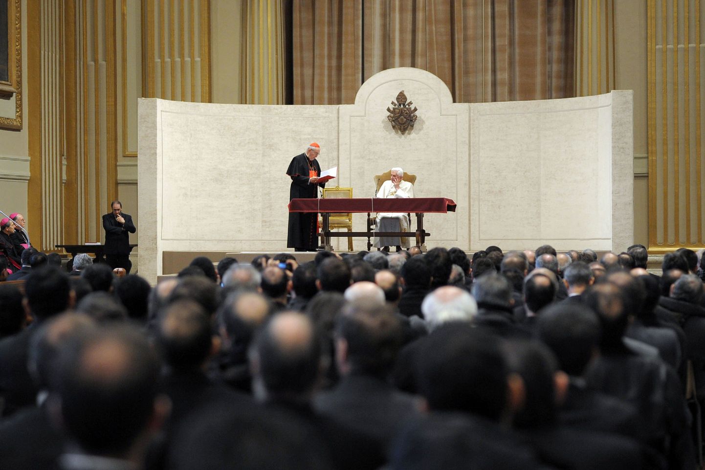 Benedictus XVI kohtumisel Rooma koguduste preestritega.