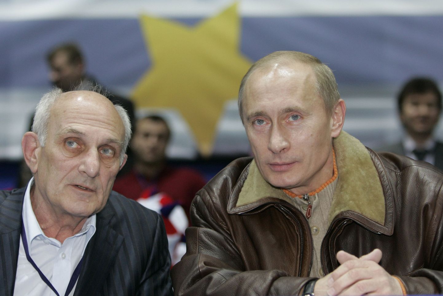 Vene president Vladimir Putin ja tema endine judotreener Anatoli Rahlin võistlusi vaatamas.
