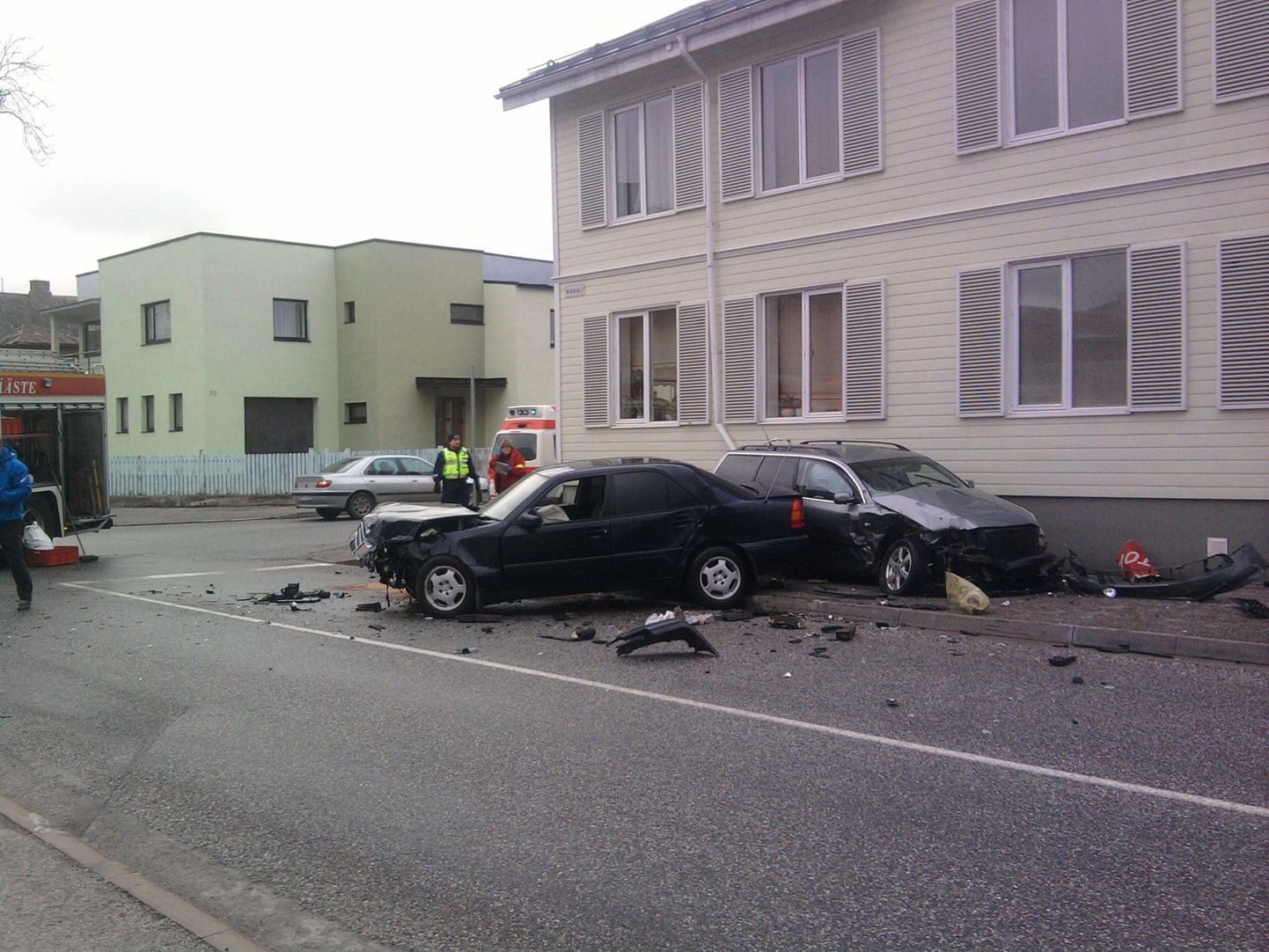 Liiklusõnnetus Karusselli ja Kanali tänava ristmikul.