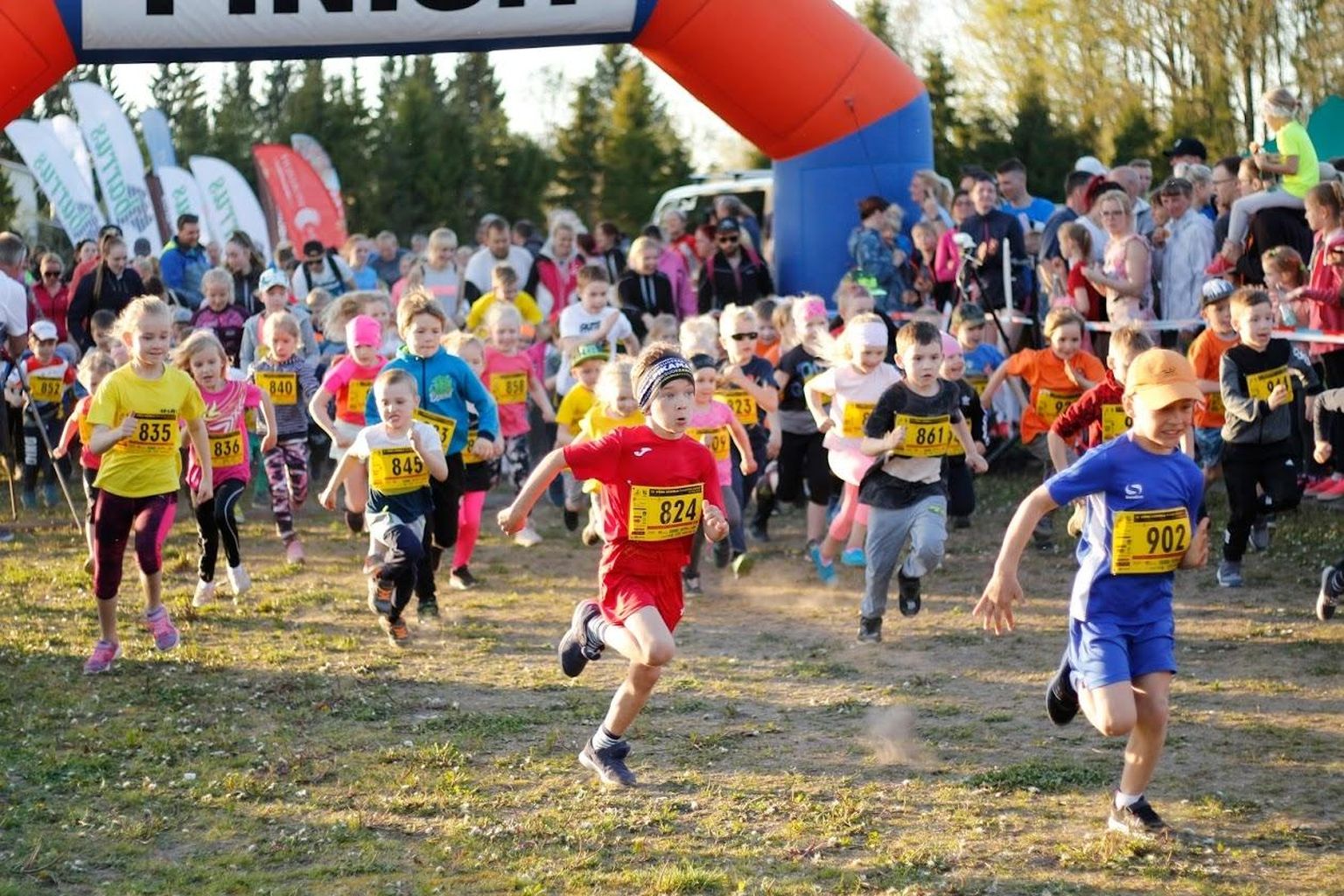 Kui 1. jaanuaril 2021 oli Vinni vallas 491 kuni kuueaastast last, siis 2022. aasta alguse seisuga on seal selleealisi põngerjaid 515. Maakonnas on tänavu 18 kuni kuueaastast last rohkem, kui oli eelmisel aastal.