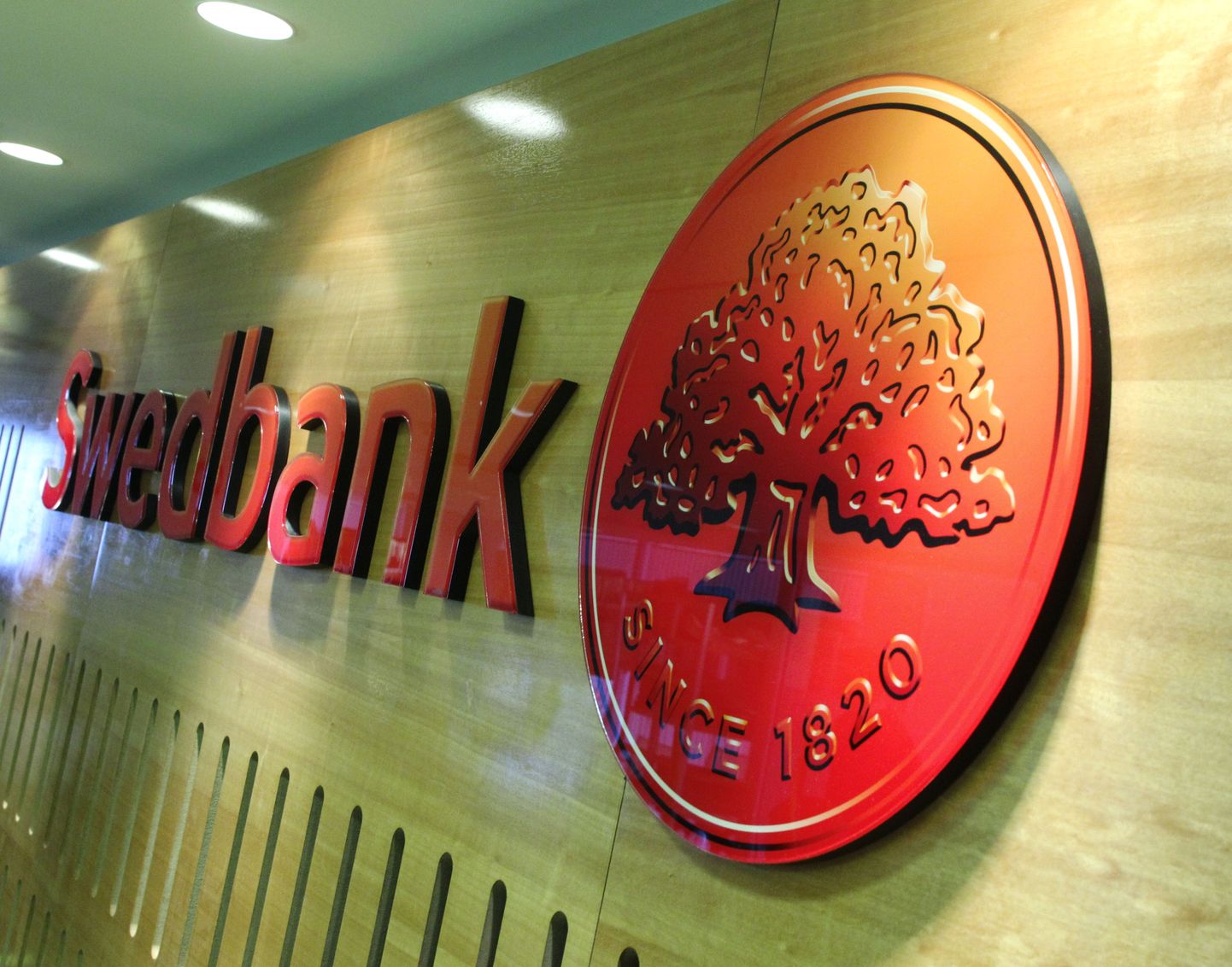 Eesti suurim pank on Swedbank AS.