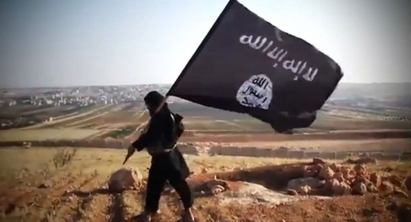 Islamiriigi poolehoidja ISISe lipuga.