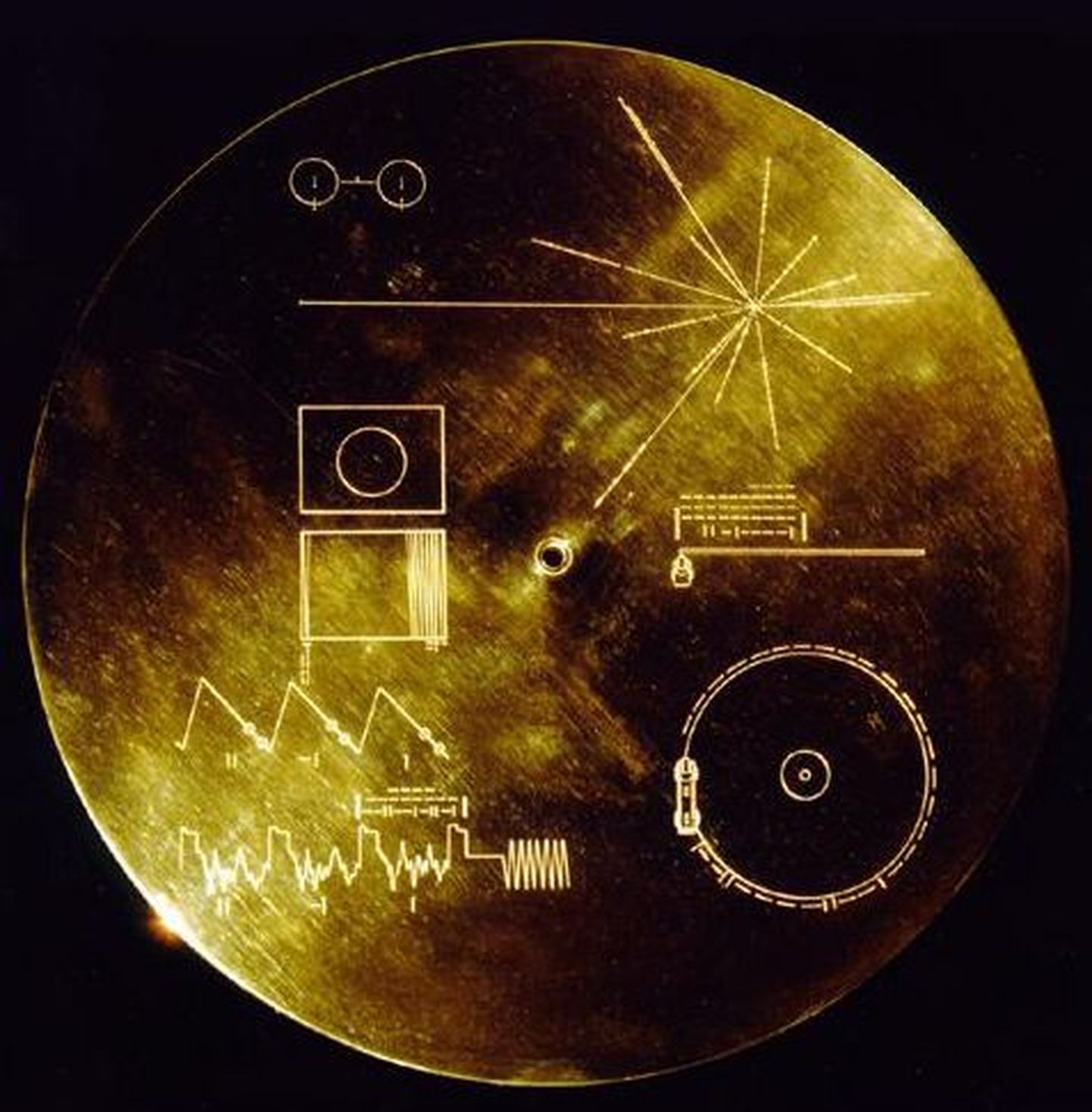 Voyager-1 kuldne plaat
