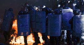Ukraina siseministeerium: 67 sisevägede sõdurit on protestijate käes vangis