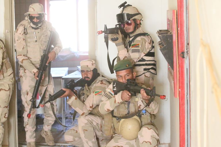 Иракская армейская рота на обучении