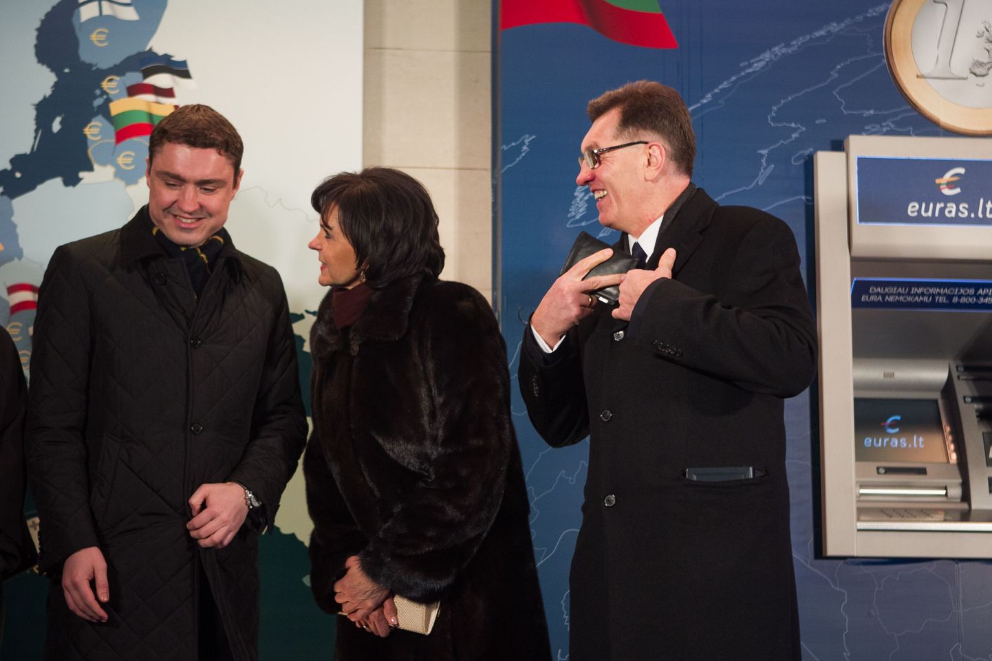 Eesti peaminister Taavi Rõivas Leedu kolleegi Algirdas Butkevičiuse ja tema abikaasaga.