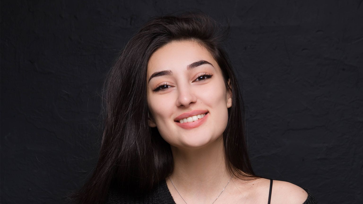 Ариана Лолаева