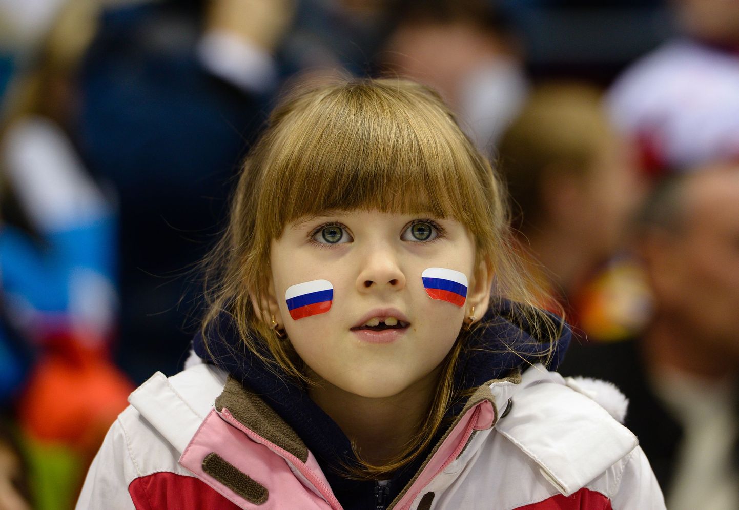 Болельщица сборной России на Кубке Первого канала в Сочи.