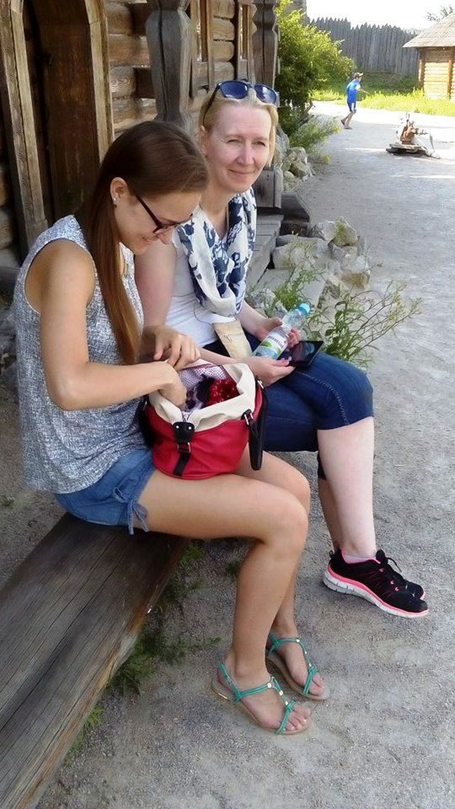Kairi Avastu (paremal) ja Anastassia Murašina.