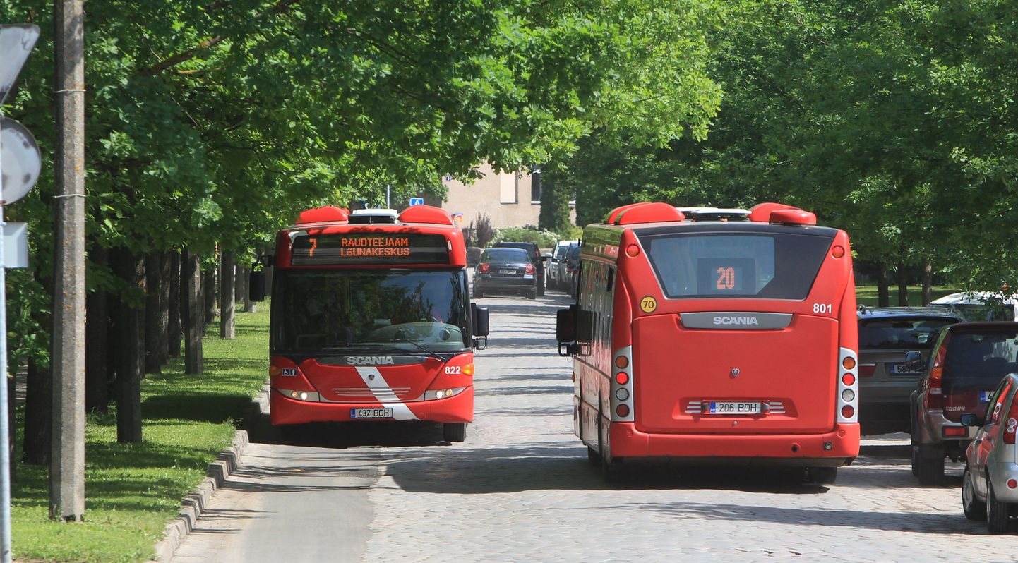 Praegu kasutavad mõned Tartu linnaliinibussid kütusena maagaasi.