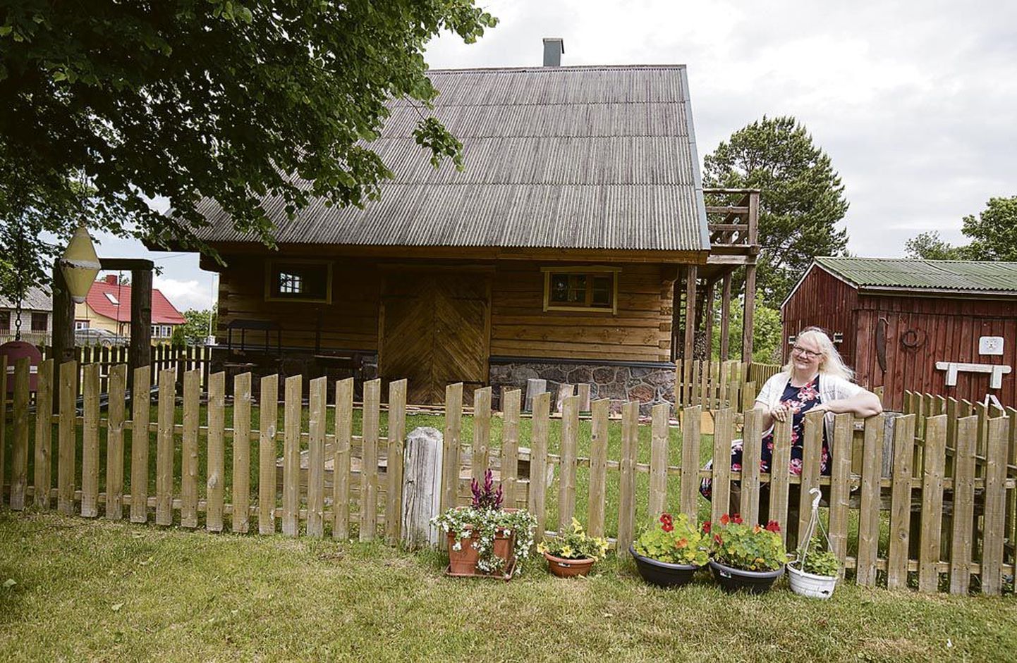 Suurkülas on kunagisest laudast renoveeritud Kollamaa puhkemaja, mille pidaja Marika Kose on pühendunud loodusturismile.