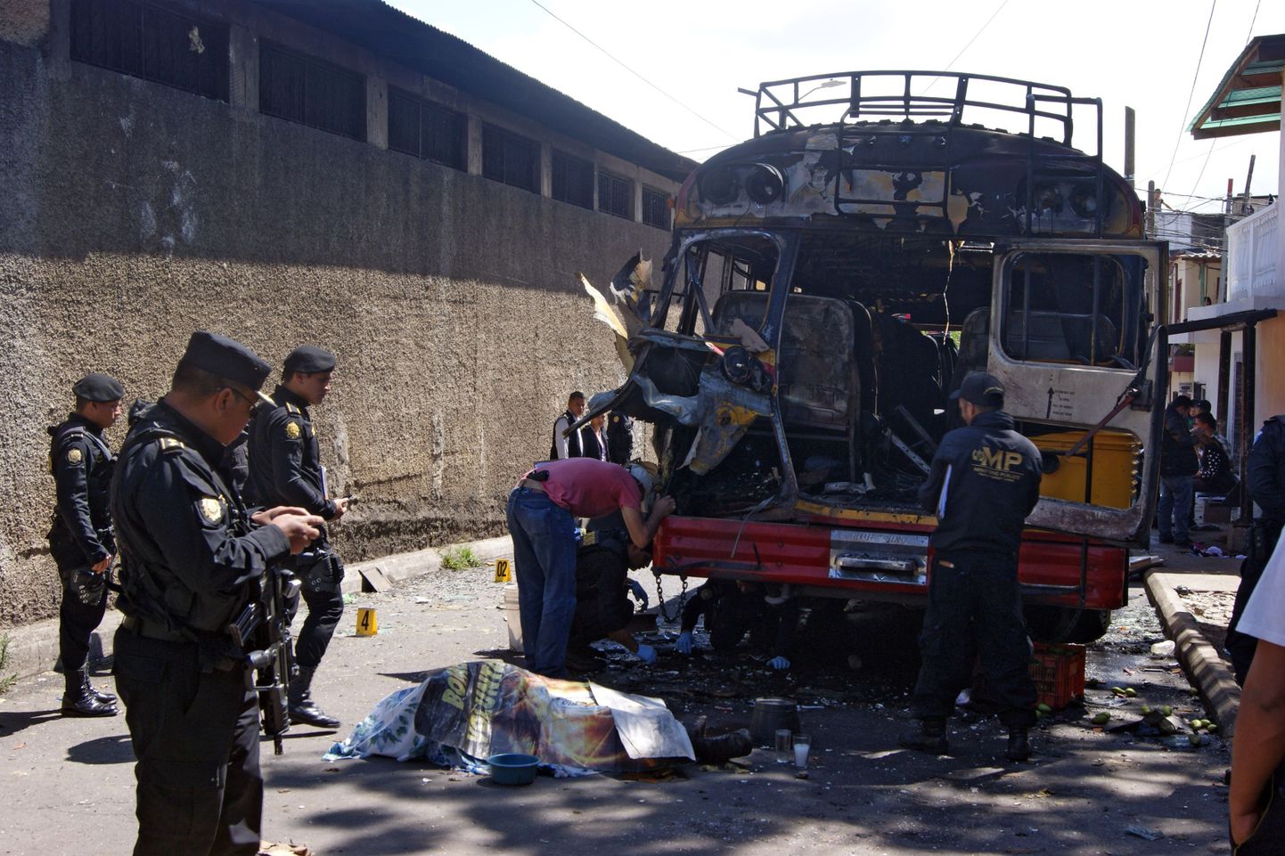 Guatemalas sai bussis kärgatanud plahvatuses surma inimene