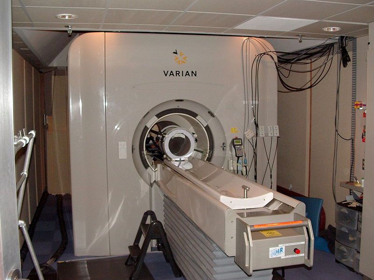 Berkeley ülikooli (California) 4T fMRI (funktsionaalse magnetresonantskuva) skanneerimisseade.
