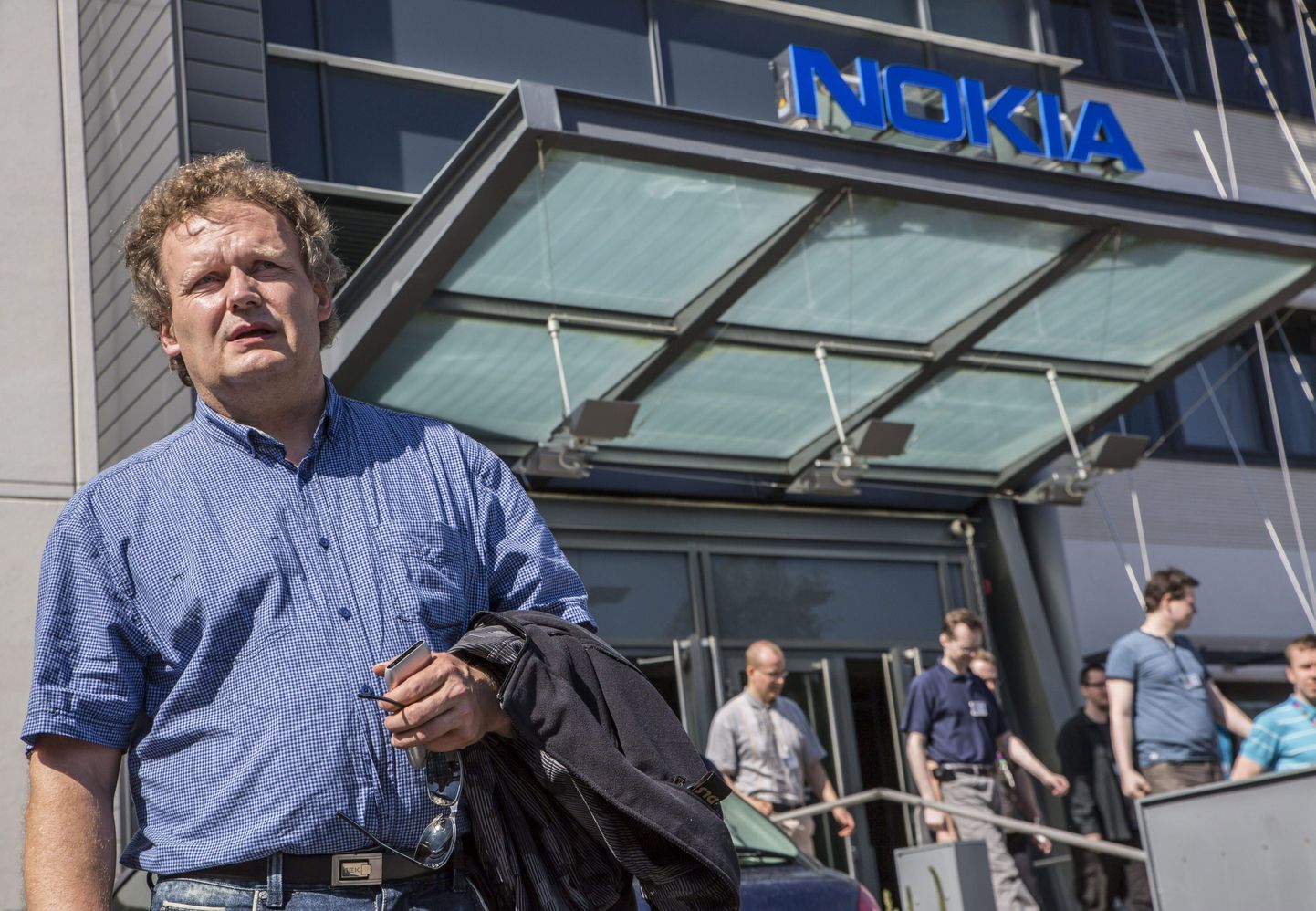 Nokia töötajad lahkuvad ettevõtte kontorist Tamperes 2012 aastal pärast järjekordset koondamist.