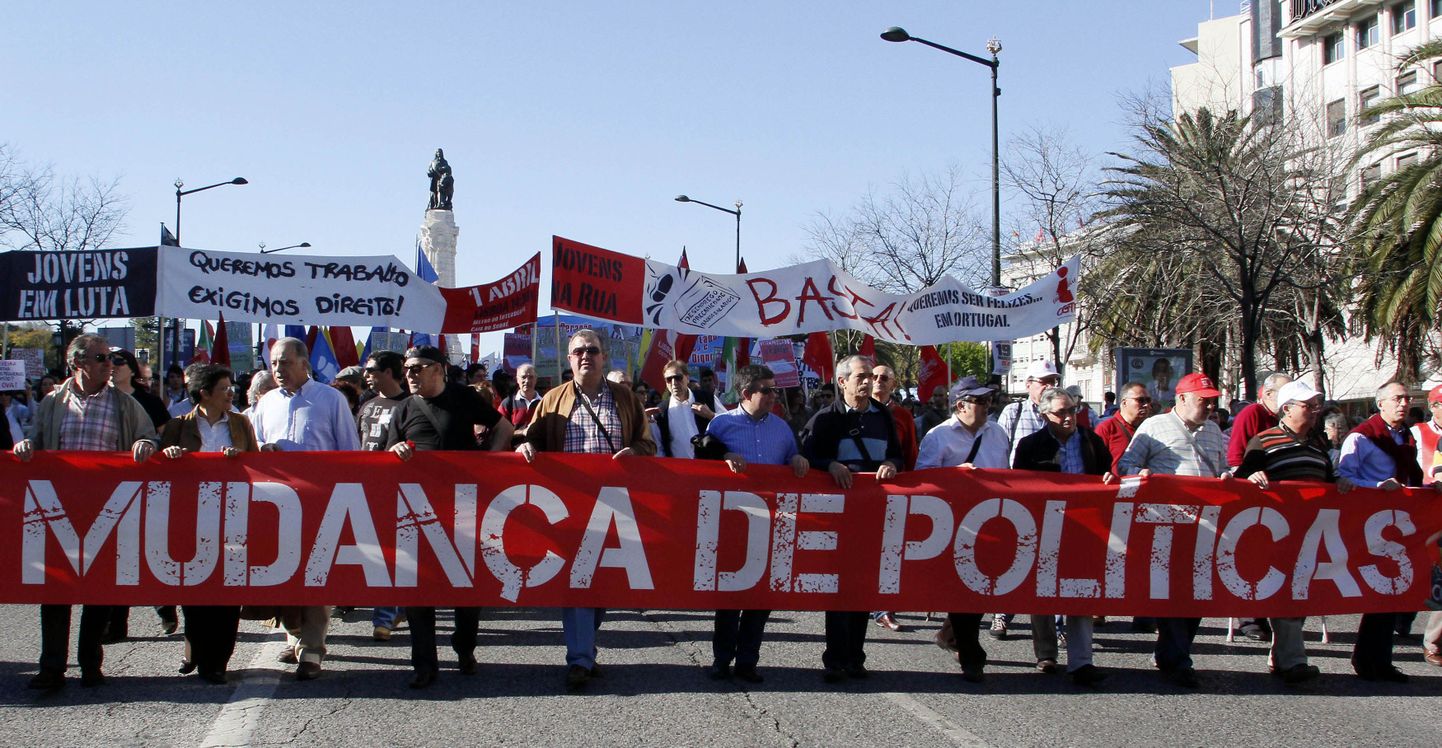 Митинг в Лиссабоне 19 марта с требованием изменить экономическую политику.