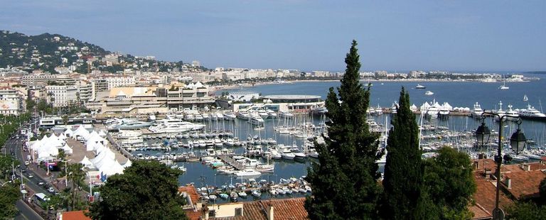 Vaade Cannes'i lahele / wikipedia.org