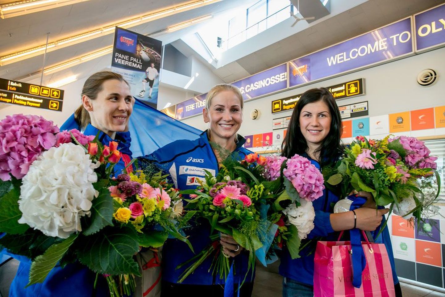 Kolm säravat medalinaist: Irina Embrich, Kristina Kuusk ja Julia Beljajeva.