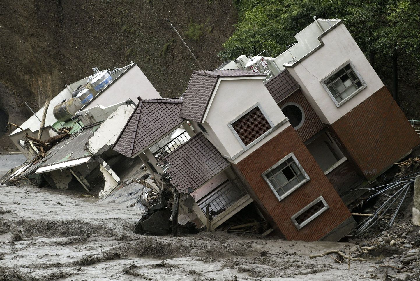 Taifuun Morakoti hävitustegevuse tagajärjed Lõuna-Taiwanis Kaohsiungi maakonnas.