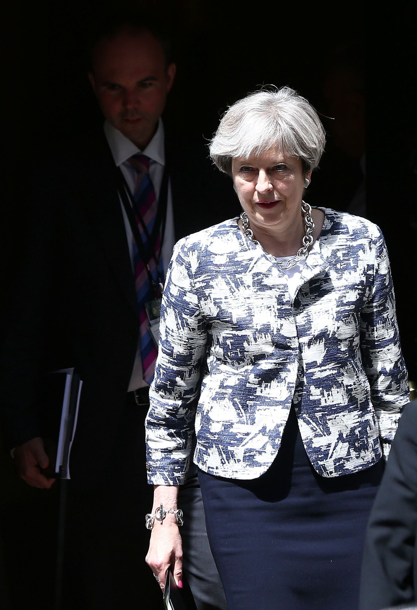 Briti peaminister Theresa May eile Londonis oma ametlikust residentsist lahkumas.