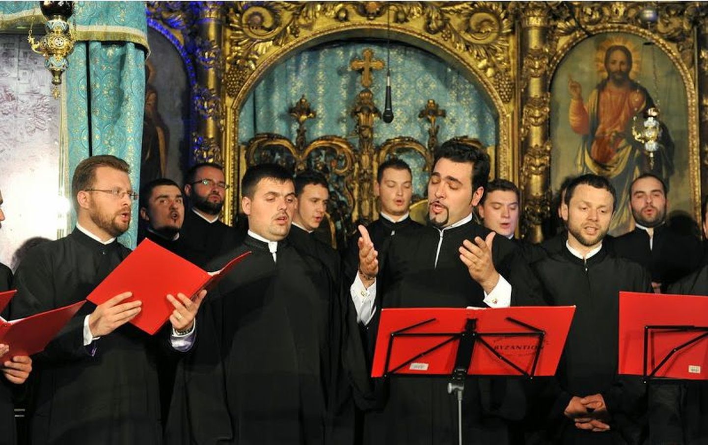 Румынский хор Byzantion возрождает византийские традиции.