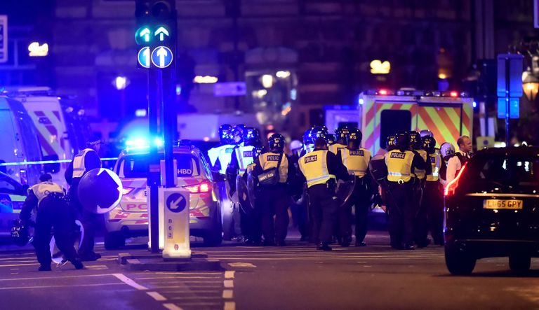 Briti politsei tegutsemas Londoni kesklinnas pärast 3. juuni terrorirünnakut.