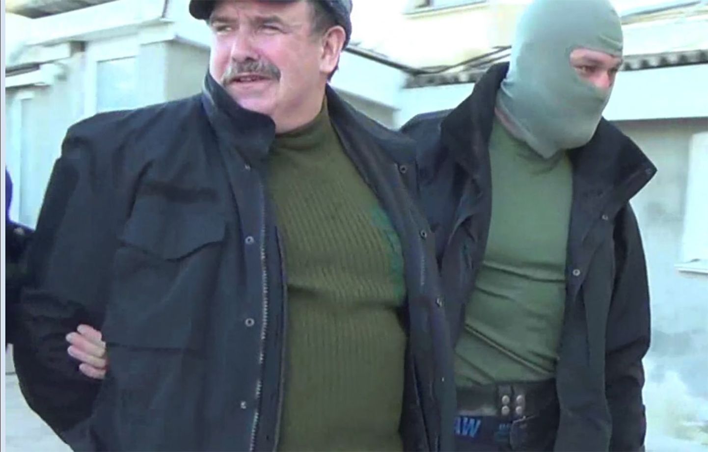 Venemaa Musta mere laevastiku kapteni Leonid Parhomenko vahistas FSB kahtlustatuna Ukraina heaks luuramises üleeile.