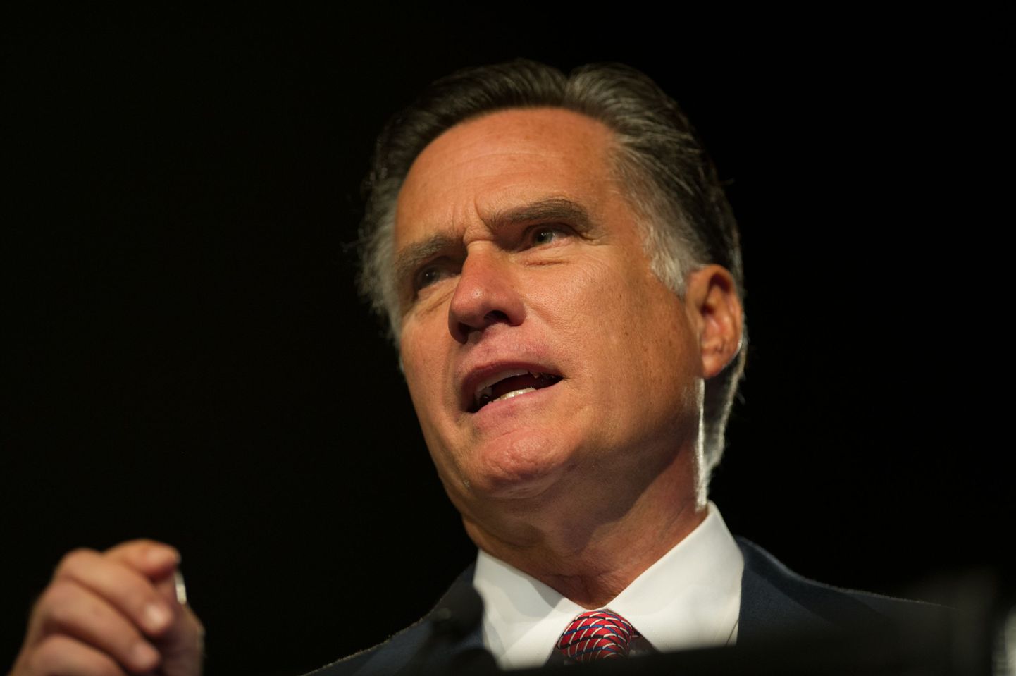 Mitt Romney eile Renos kõnet pidamas.