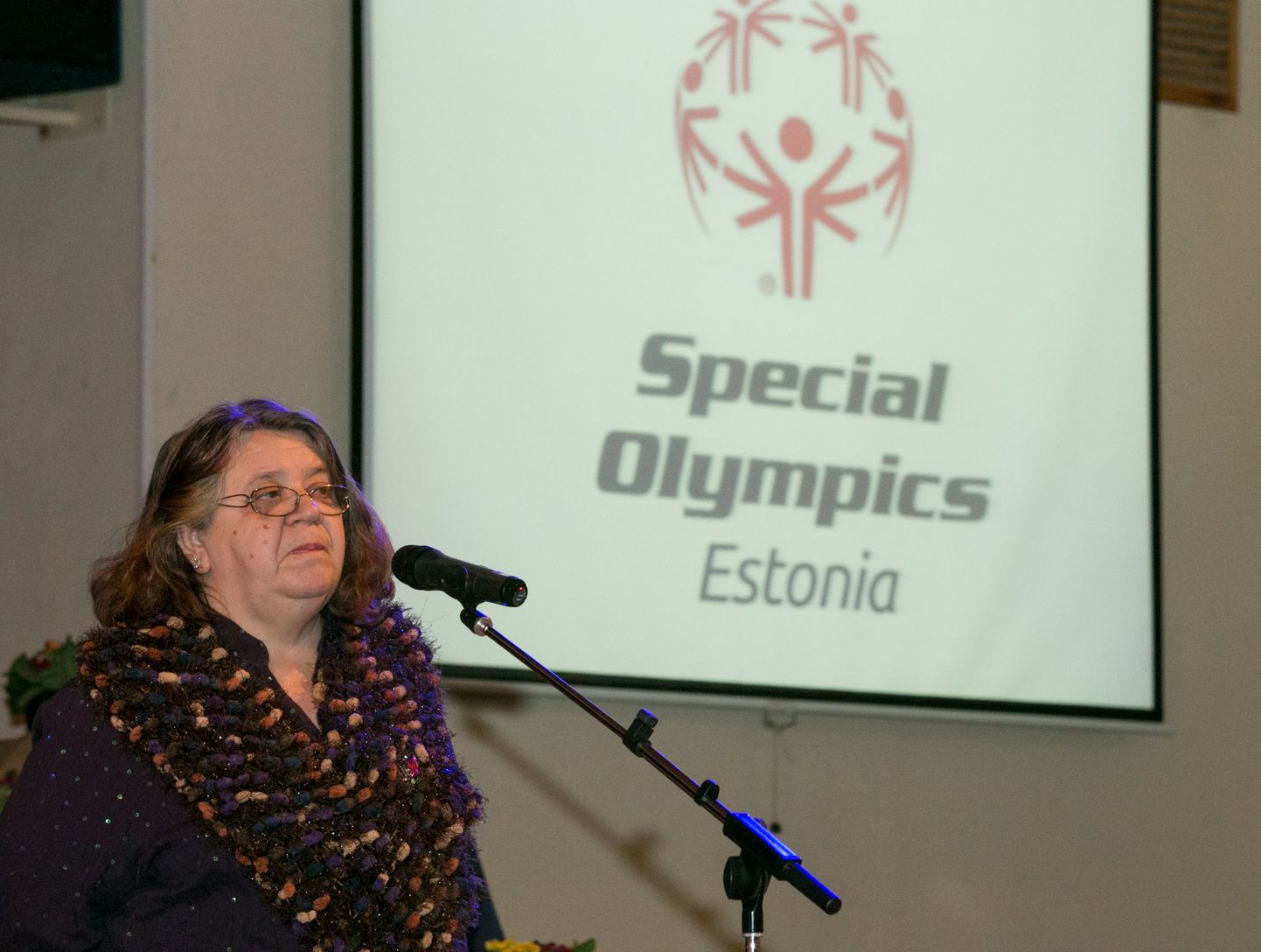 Vastemõisa rahvamajas eriolümpia Eesti ühenduse tänuüritus parimatele sportlastele ja nende õpetajatele. Pildil Leili Kuusk.