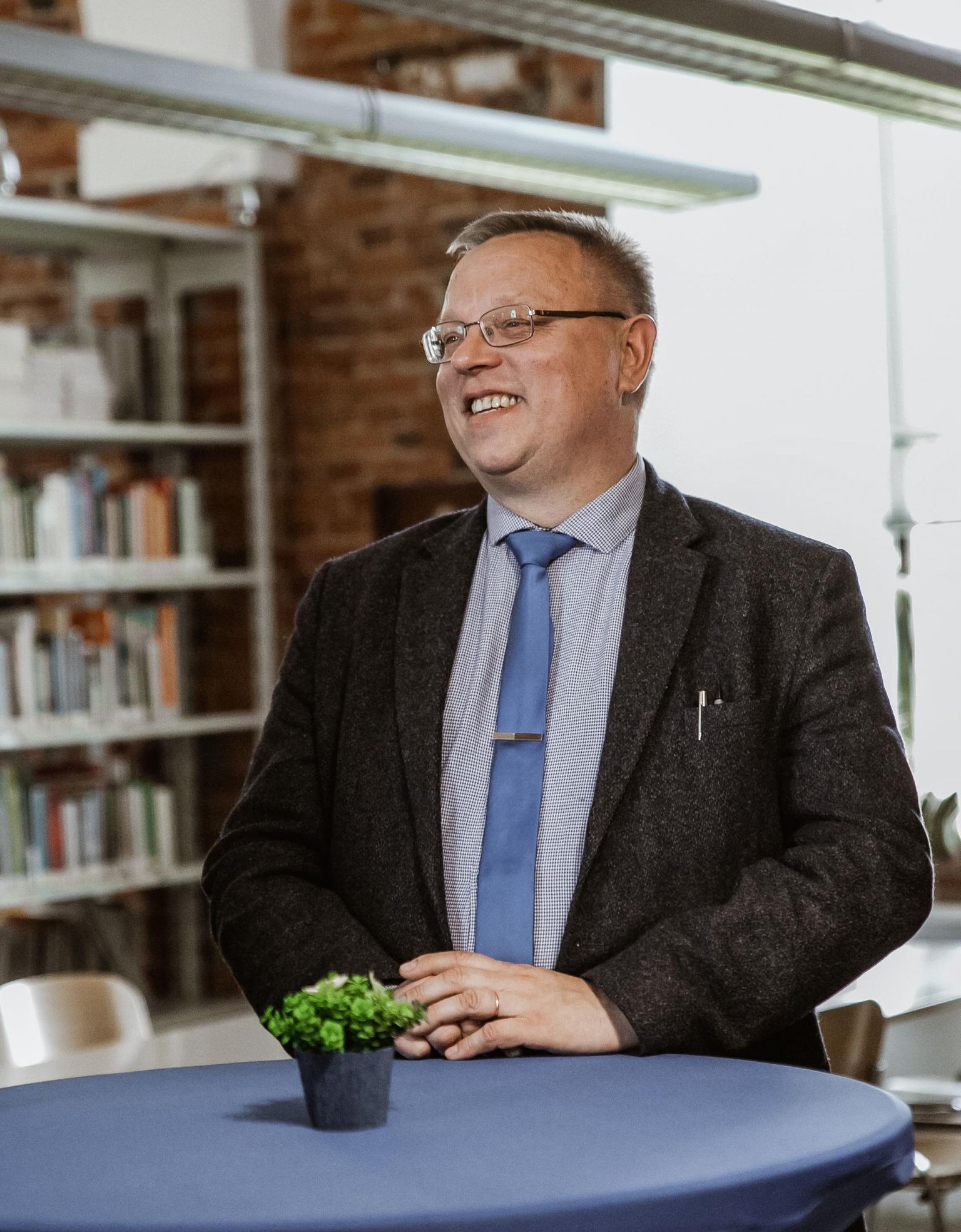 Tartu ülikooli õppejõud, makroökonoomika professor Raul Eamets tõdes, et kui Saksamaa majandus läheb vabalangusesse, kannatavad ka Soome ja Rootsi majandus, millest omakorda sõltub väga palju Eesti majandus.