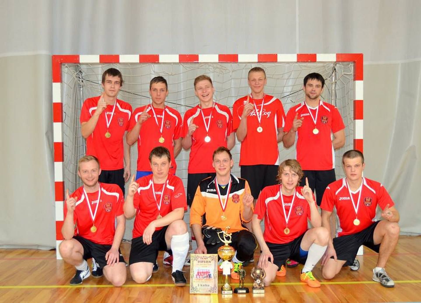 Turniiri võitnud Suure-Jaani SK United meeskond