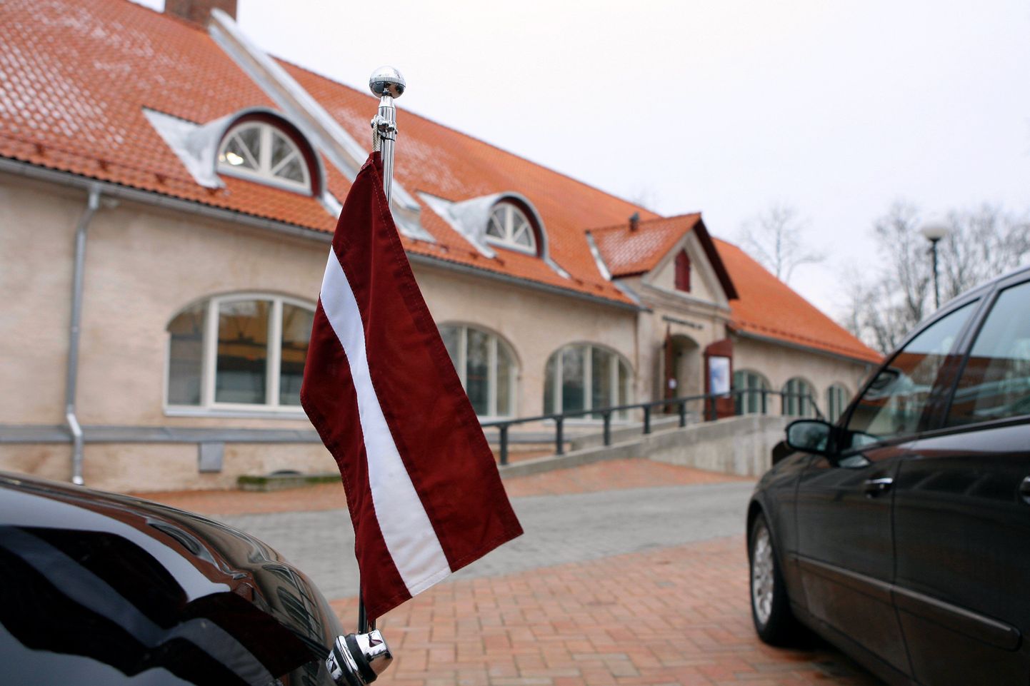 Pildil Läti lipp