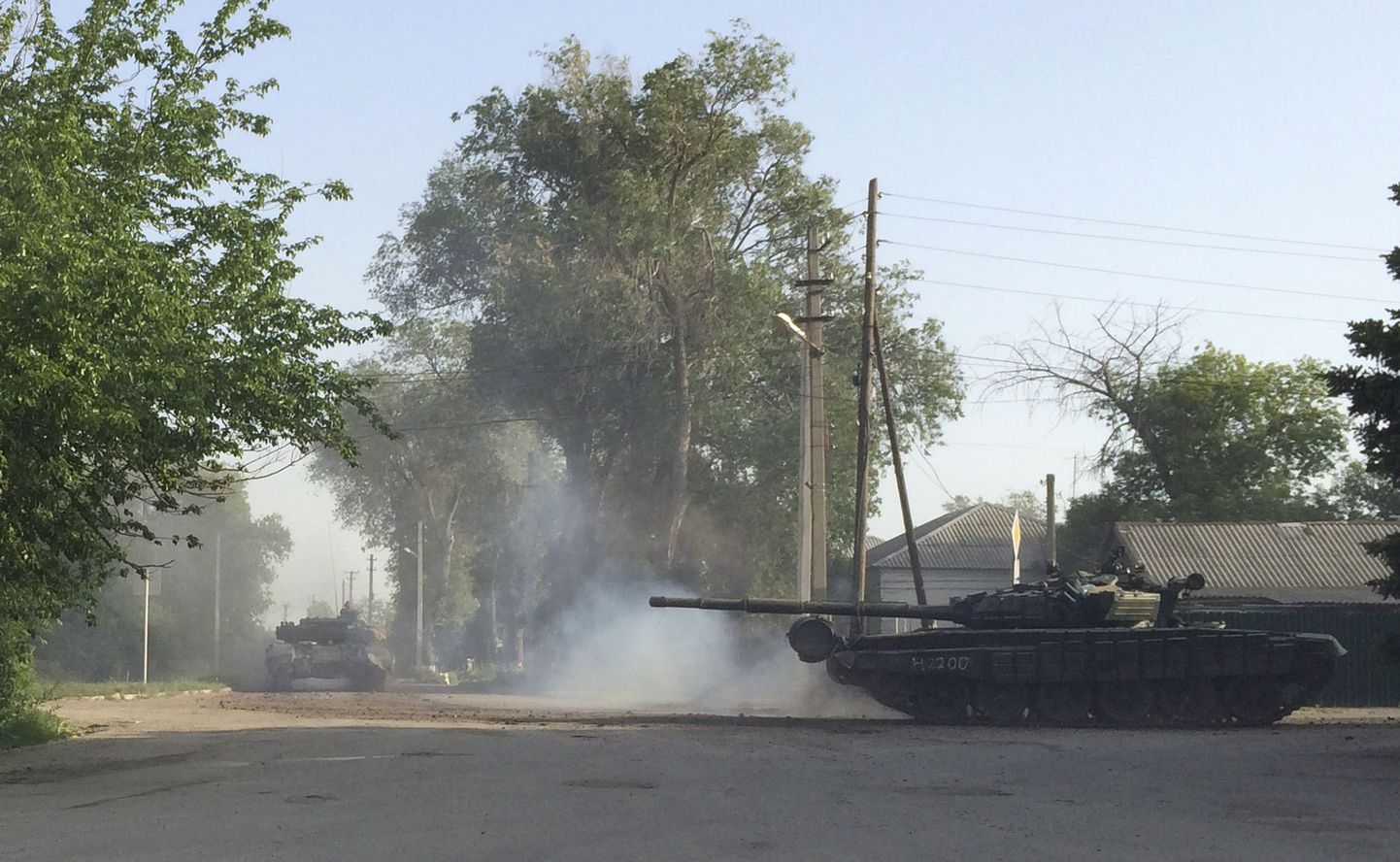 Tank Venemaal Matvejev Kurgani linna tänaval.