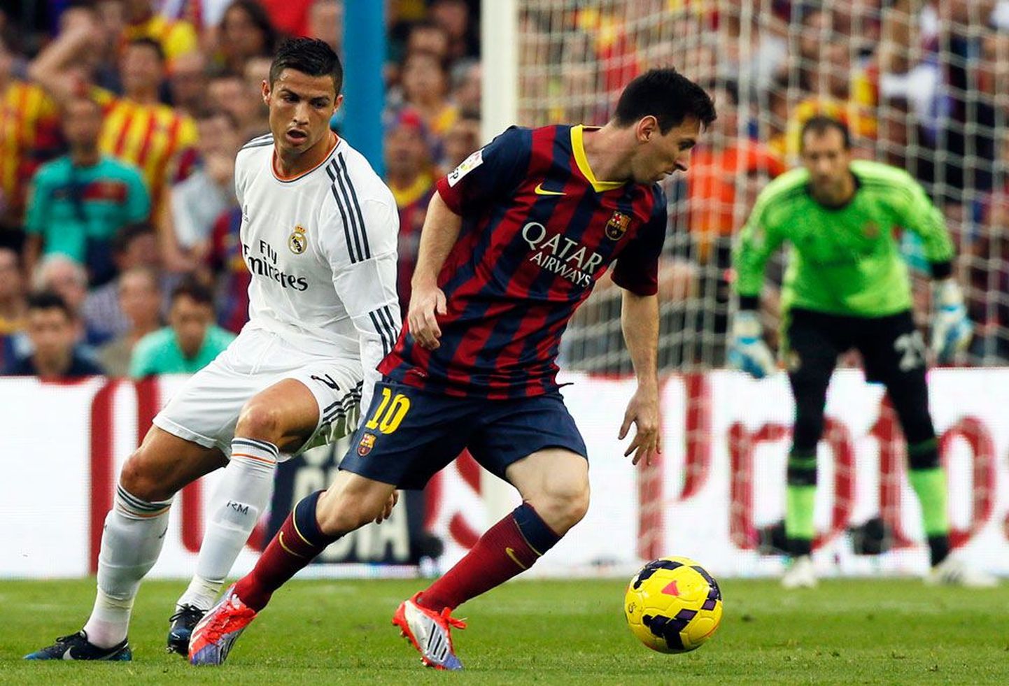 Lionel Messi (paremal) ja Cristiano Ronaldot.
