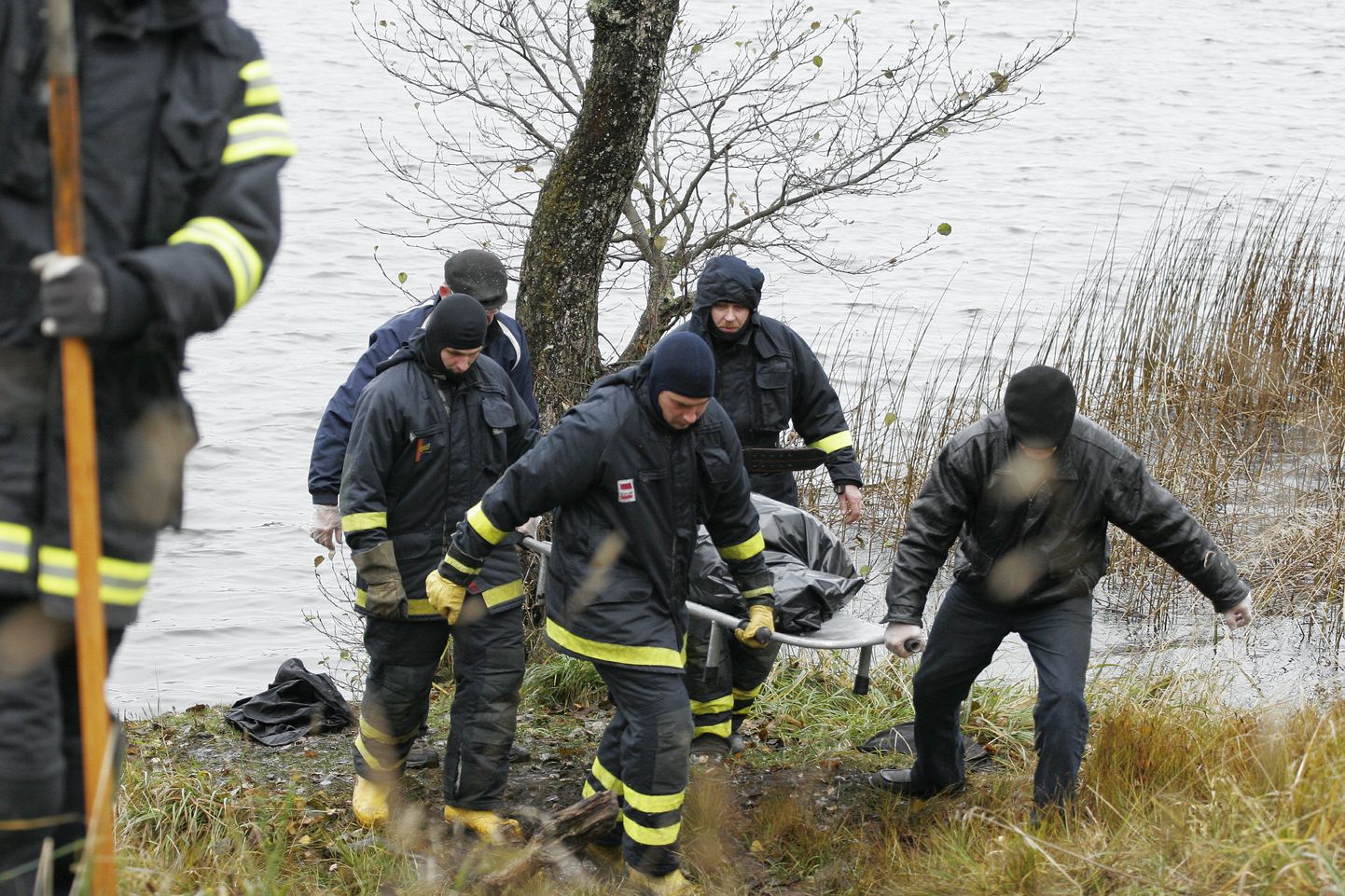 Hukkunud naine leiti Viljandi järve Viiratsi-poolsest küljest täna hommikul.