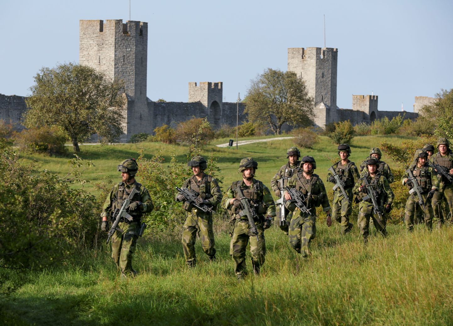 Rootsi sõdurid Gotlandil patrullimas.