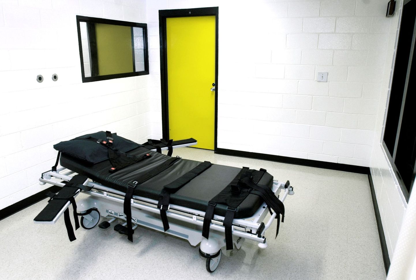 USAs ei pooldata surmanuhtlust. Fotol hukkamiskamber
